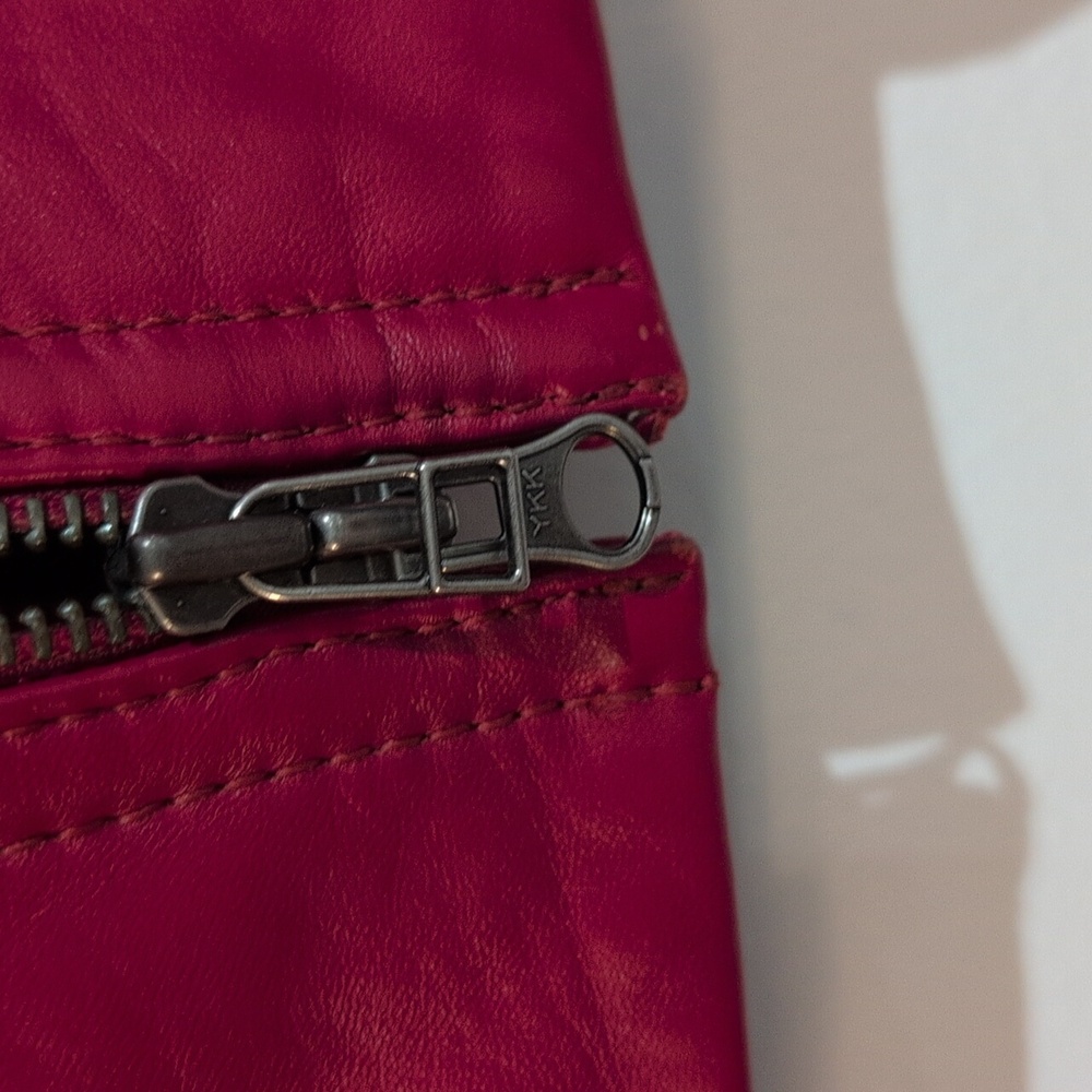 Danier Chery Red Leather Motorcycle Jacket Blazer Size 2XS p2p 17" - Picture 9 of 11